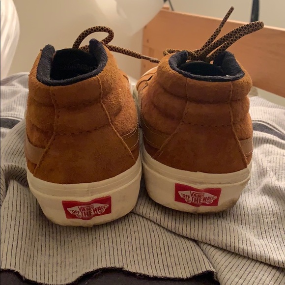 Vans - Picture 2 of 5